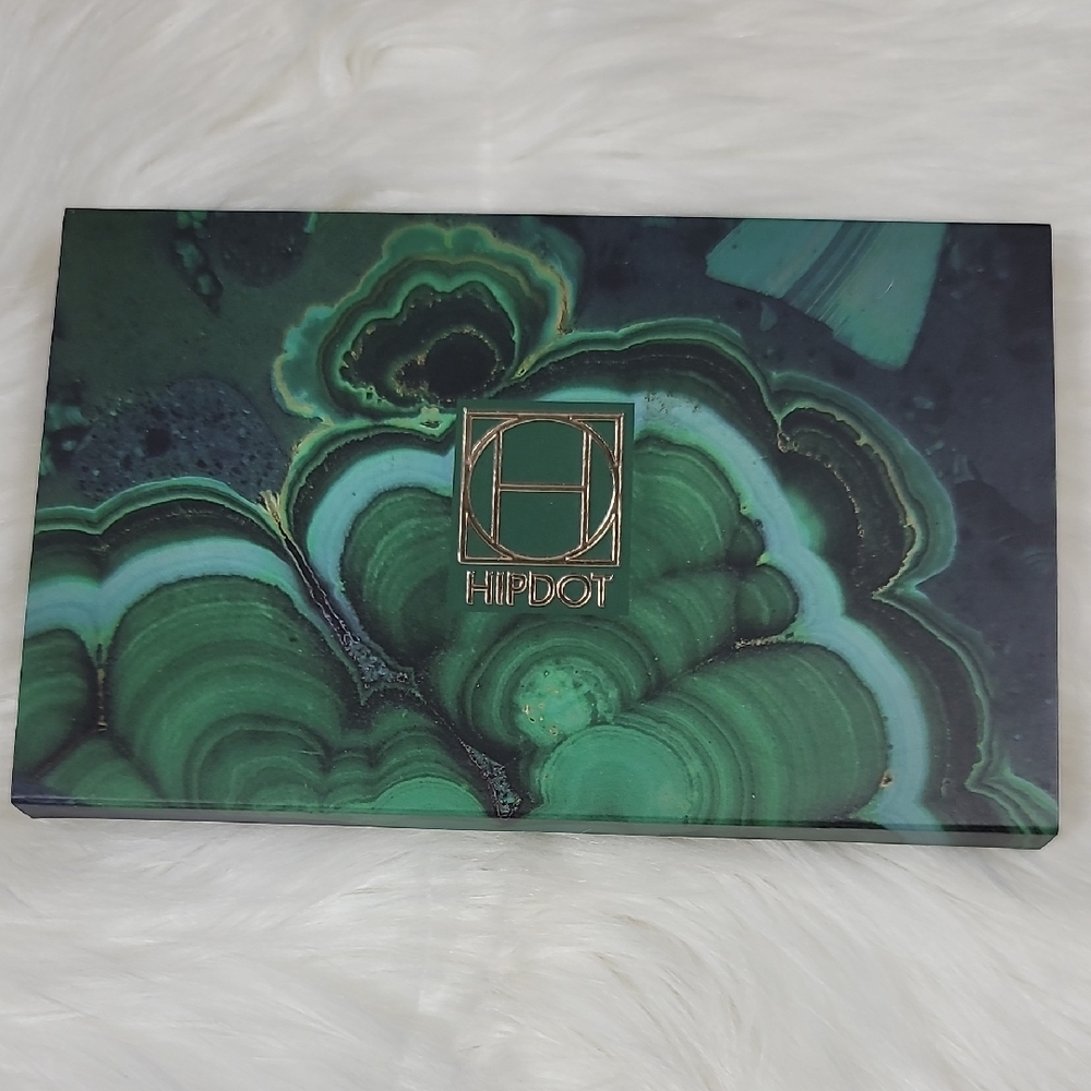 HipDot Green Eyeshadow Palette